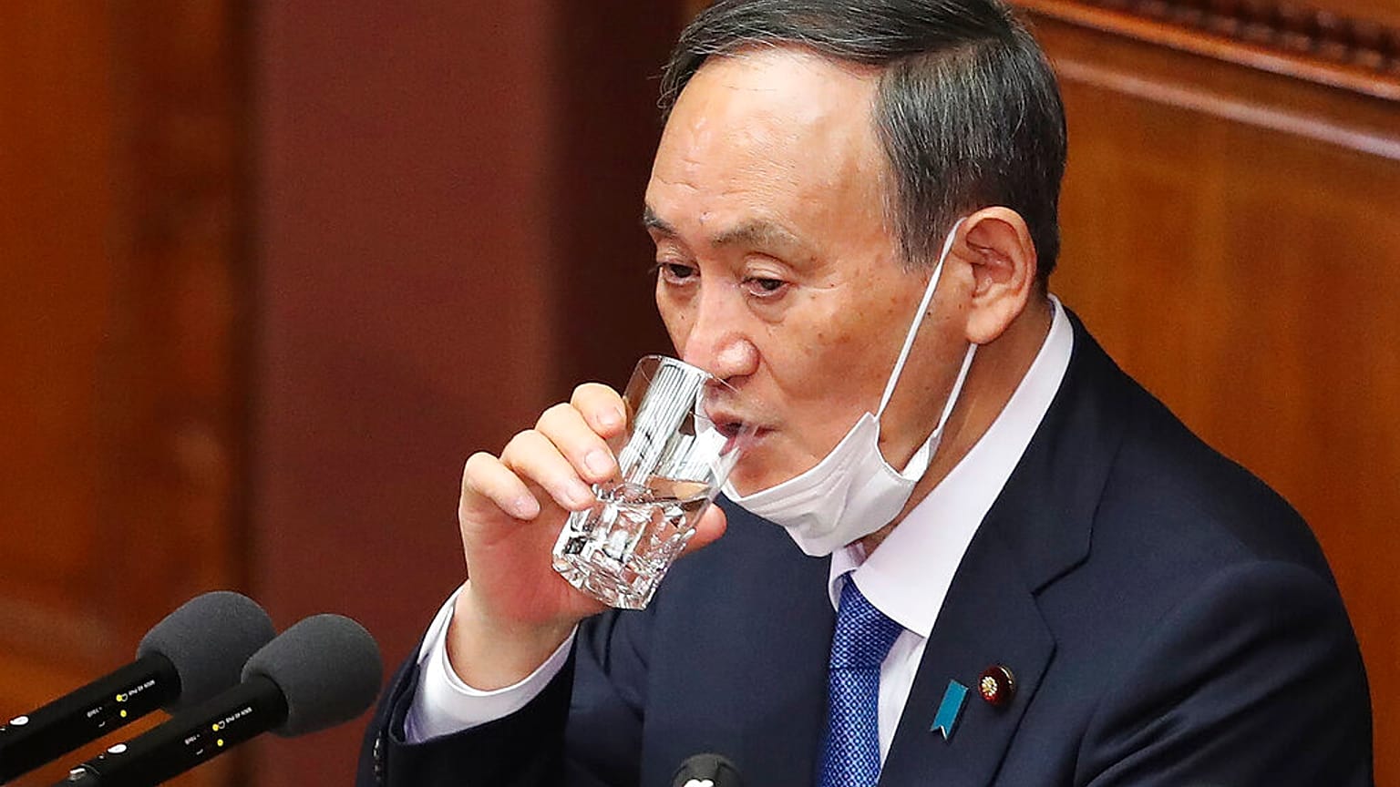 Japonya Başbakanı Yoshihide Suga