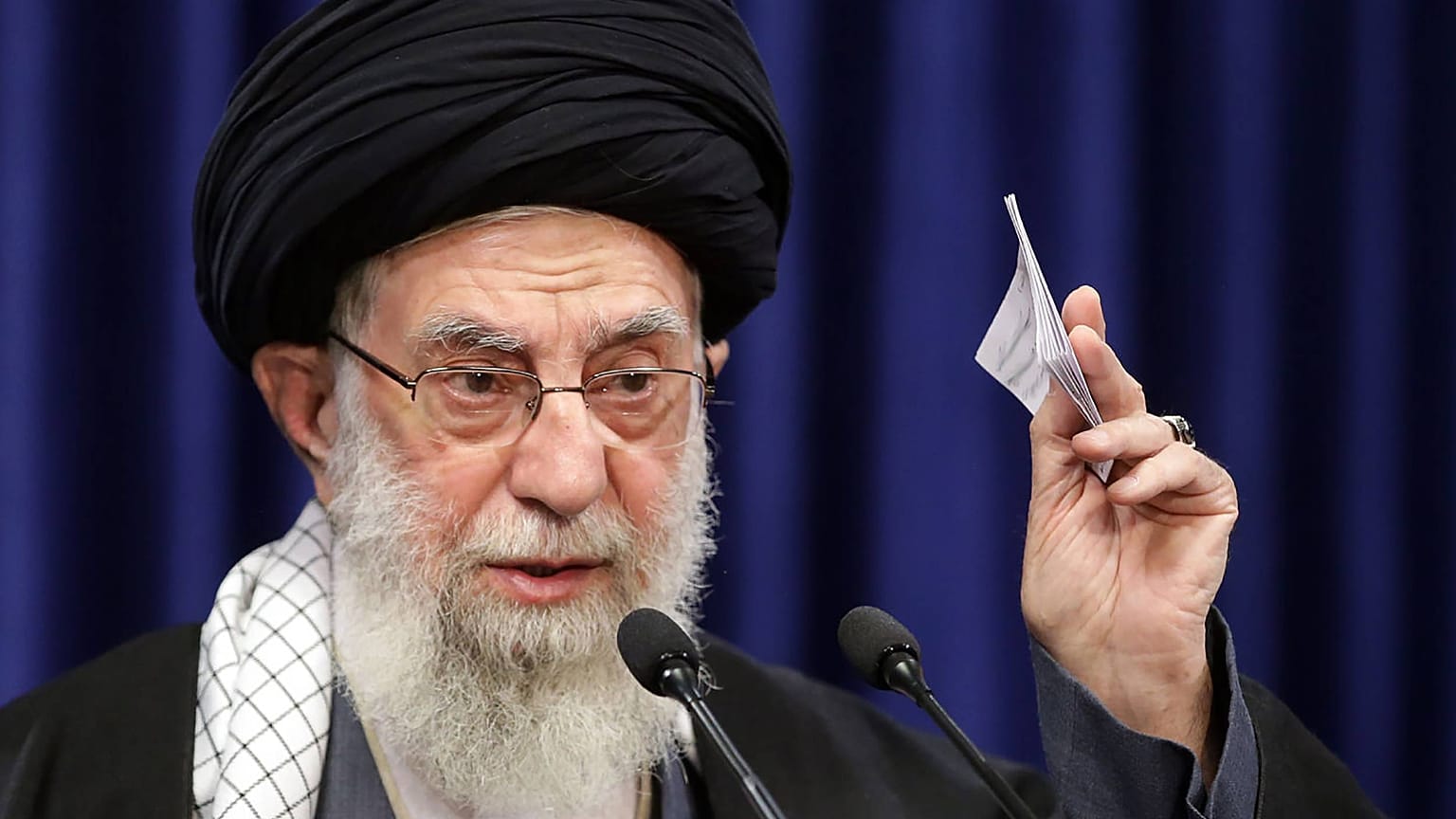 المرشد الأعلى الإيراني آية الله علي خامنئي يلقي خطابًا متلفزًا، 8 يناير 2021 