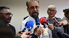 Prof Malvy answers questions at a press conference in Bordeaux. January 27, 2020