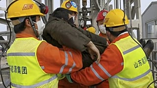 Resgate de mineiros soterrados na China