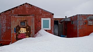 FILE: Jan. 24, 2015 - Buildings used by Chile's scientists on Robert Island, part of the South Shetland Islands archipelago in Antarctica