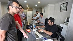 خرید و فروش ارز در یک صرافی؛ تهران