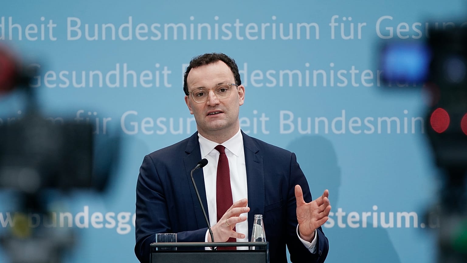 Almanya Sağlık Bakanı Jens Spahn