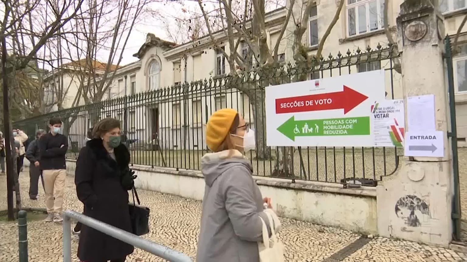 Los portugueses salen a votar a pesar de los estragos de la pandemia
