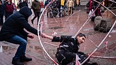 Polit-Performance in Moskau: "Russische Seelen in Stacheldraht" 