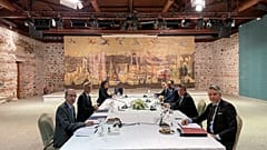 Διερευνητικές επαφές
