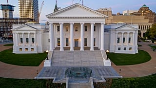 Archives : le Capitole de Virginie, siège de l'Assemblée générale l'Etat, à à Richmond le 2 avril 2020