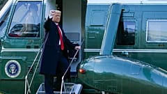 Trump Beyaz Saray'dan ayrılırken