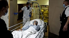 Ηλικιωμένος ασθενής με Covid-19 σε νοσοκομείο στο Βέλγιο