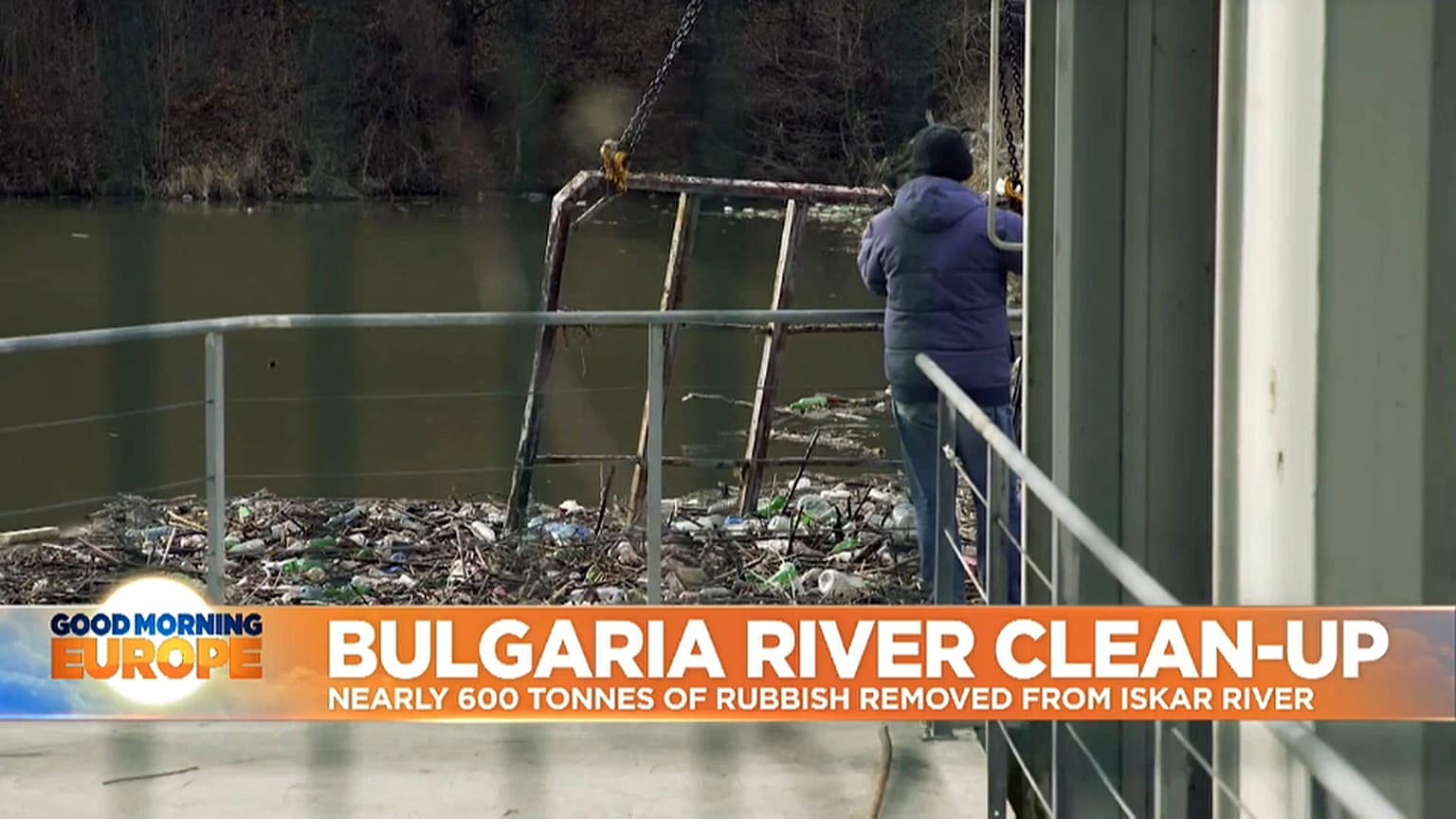 Man cleaning Iskar River 
