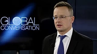 Péter Szijjártó, Ministro de Exteriores de Hungría: ¨"No importa de dónde venga la vacuna¨"