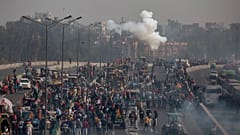 Les agriculteurs indiens se révoltent, des heurts violents éclatent entre police et manifestants