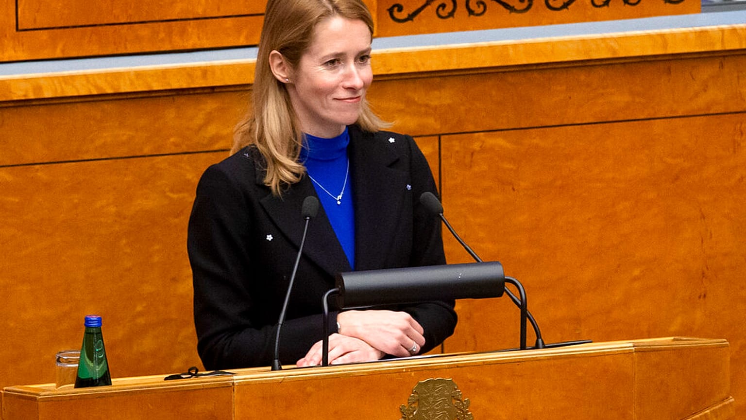 Kaja Kallas mandátumát a 101 fős országgyűlésből 70 képviselő támogatta. 