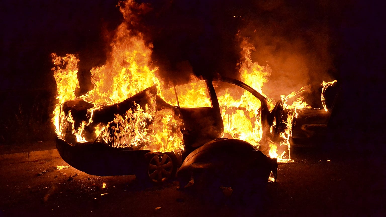 Protest gegen harten Lockdown und Armut in Tripolis