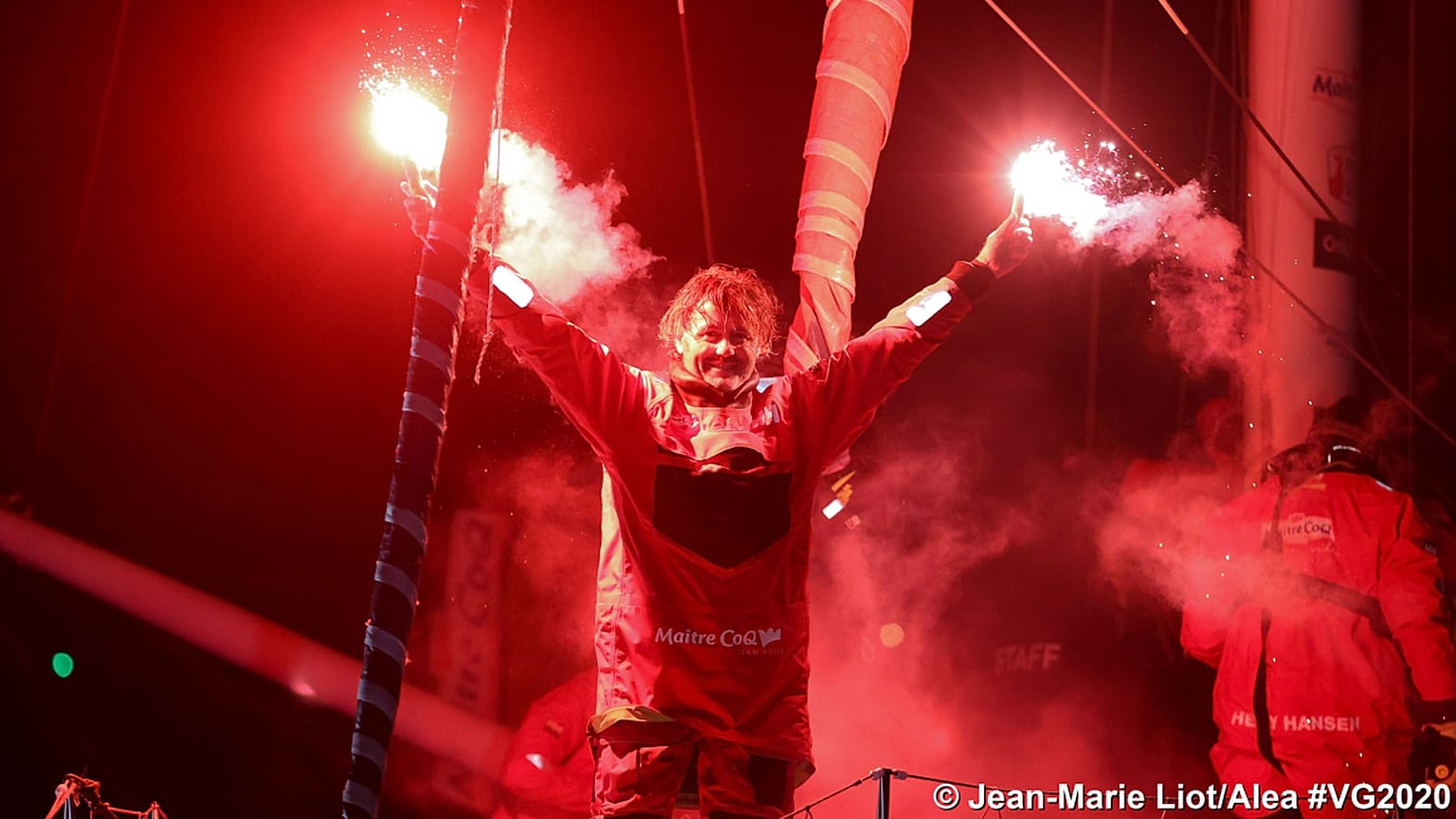 Yannick Bestaven savourant sa victoire, les Sables-d'Olonne, le 28 janvier 2021 