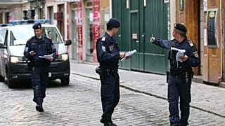 ضباط الشرطة النمساوية في فيينا.
