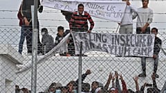 Nέα διαμαρτυρία πραγματοποιούν από το πρωί μετανάστες και πρόσφυγες στο Κέντρο Υποδοχής Πουρνάρα στην Κοκκινοτριμιθιά.