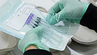 Σύριγγες για το εμβόλιο των Pfizer/Biontech