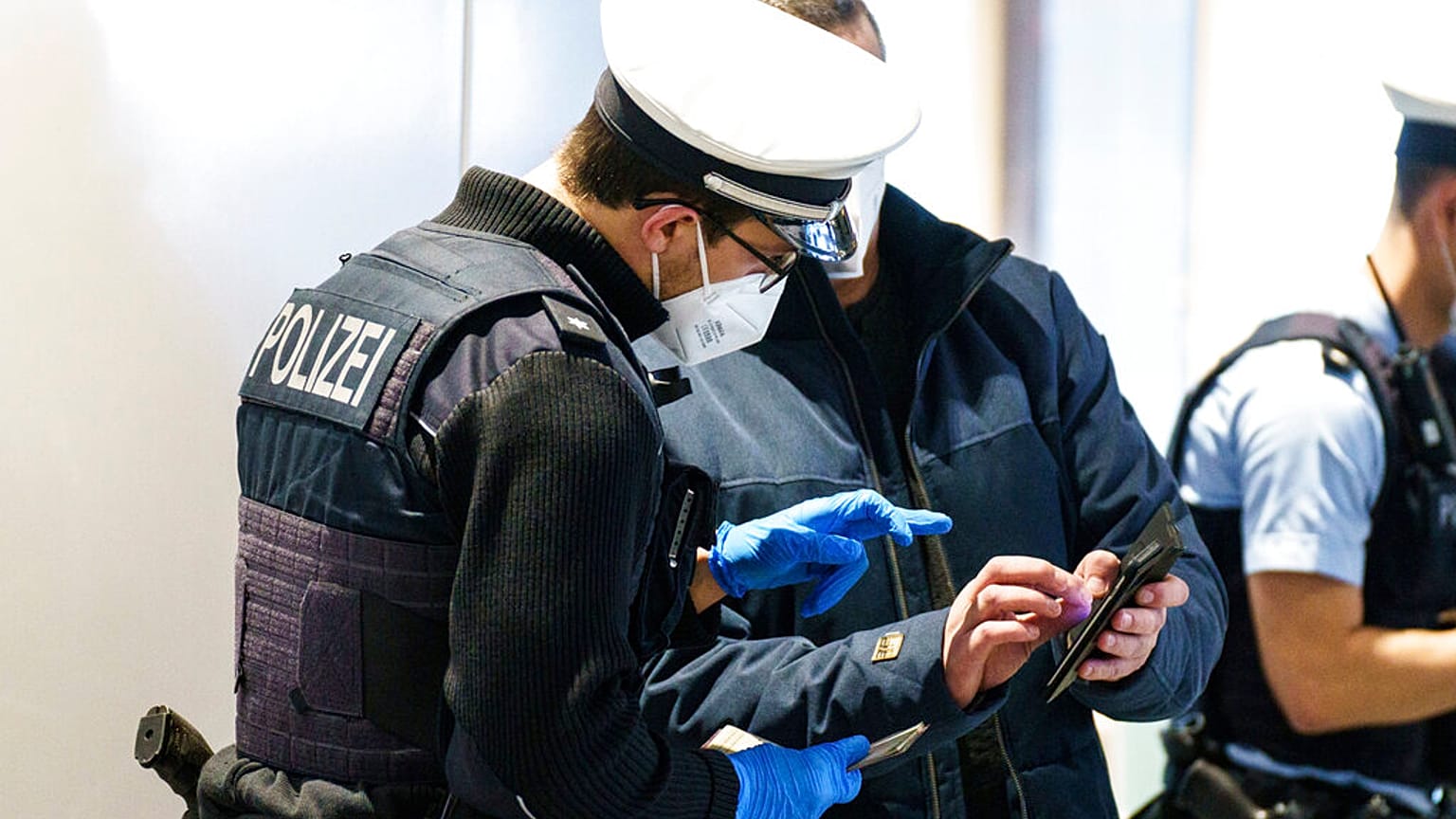 Kontrolle am Flughafen Frankfurt