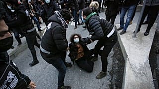 Boğaziçi Üniversitesi'nde rektör protestolarında 159 öğrenci gözaltına alındı.