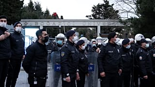 Boğaziçi Üniversitesi önünde güvenlik önlemleri