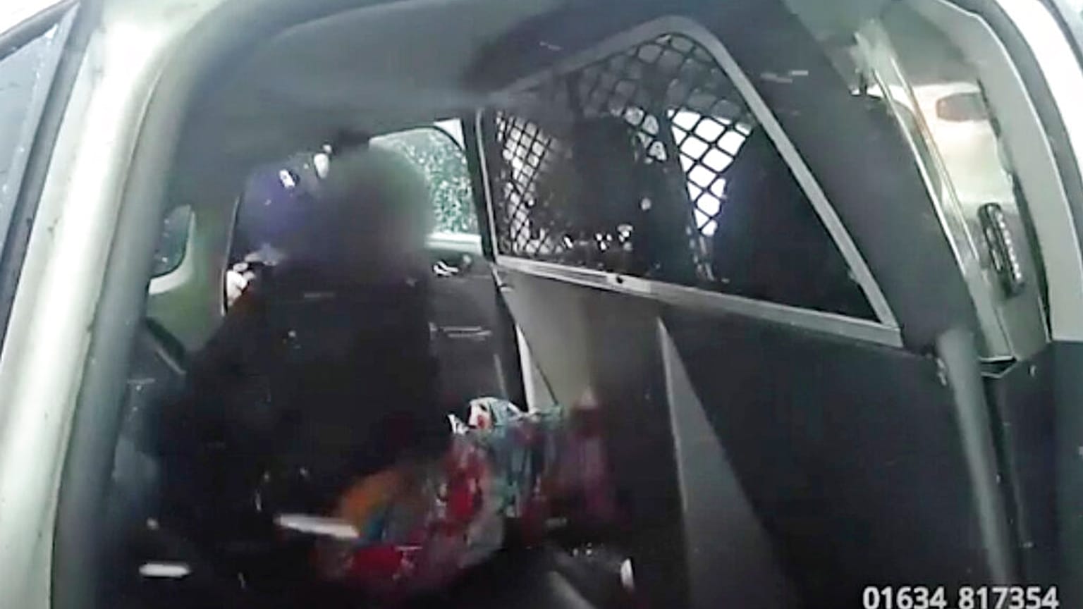 Die Polizisten legten der 9-Jährigen in Rochester Handschellen an
