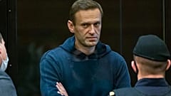 Rus muhalif lider Navalny'ye ülkeye döndükten sonra 2,5 yıl hapis cezası
