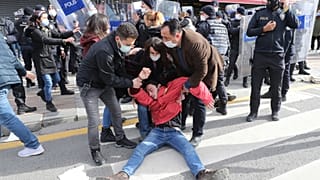 Turkish Police detained activists supporting Bogazici University students protesting