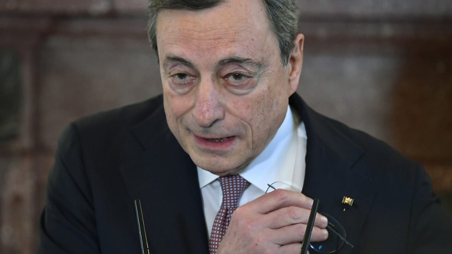 Crise politique en Italie : Mario Draghi appelé à l'aide par le président de la République