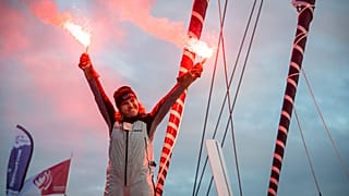 Clarisse Crémer festeja à chegada a Sables d'Olonne