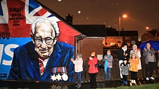 Tapssal adóztak "Tom százados" emlékének Nagy-Britanniában