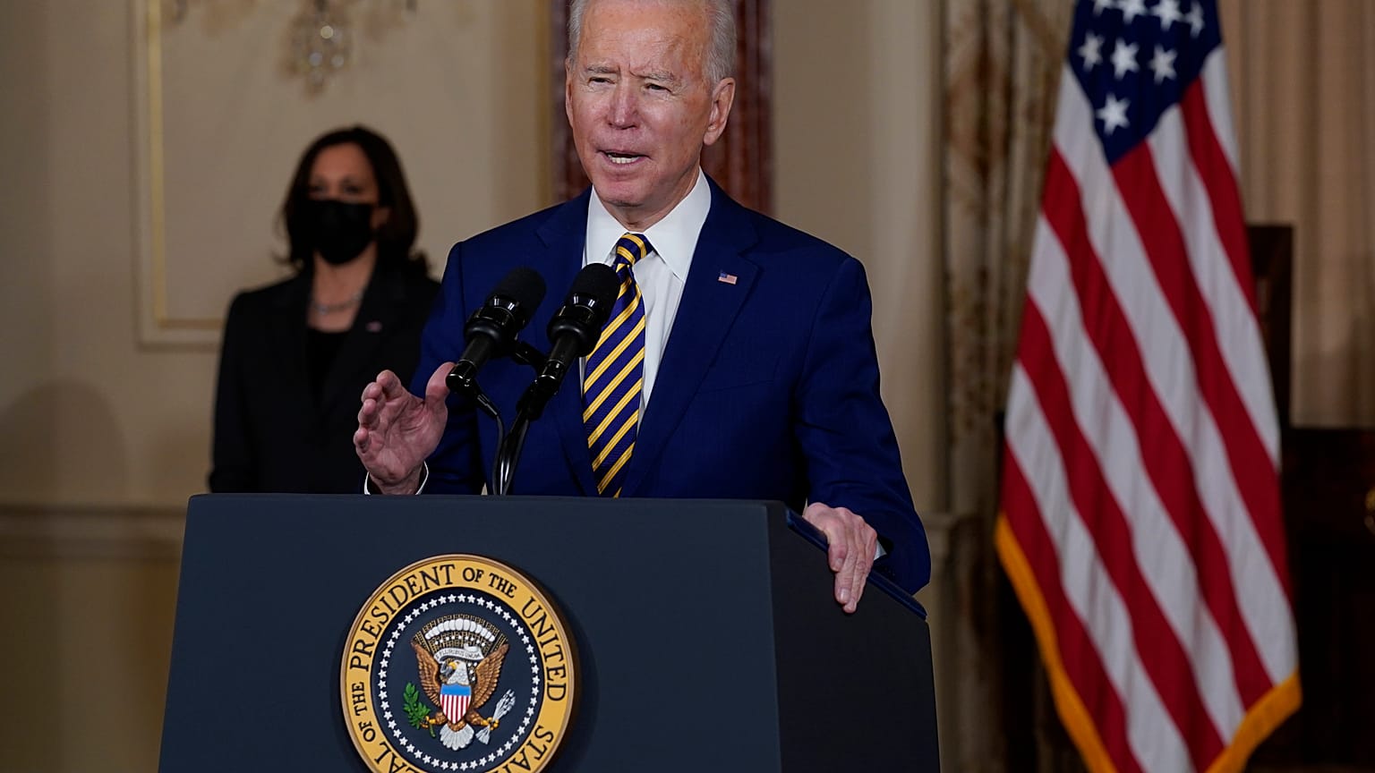 ABD Başkanı Biden Dışişleri Bakanlığı'nda bir konuşma yaptı