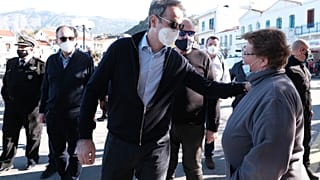 Στιγμιότυπο από την επίσκεψη του πρωθυπουργού, Κυριάκου Μητσοτάκη, στην Ικαρία