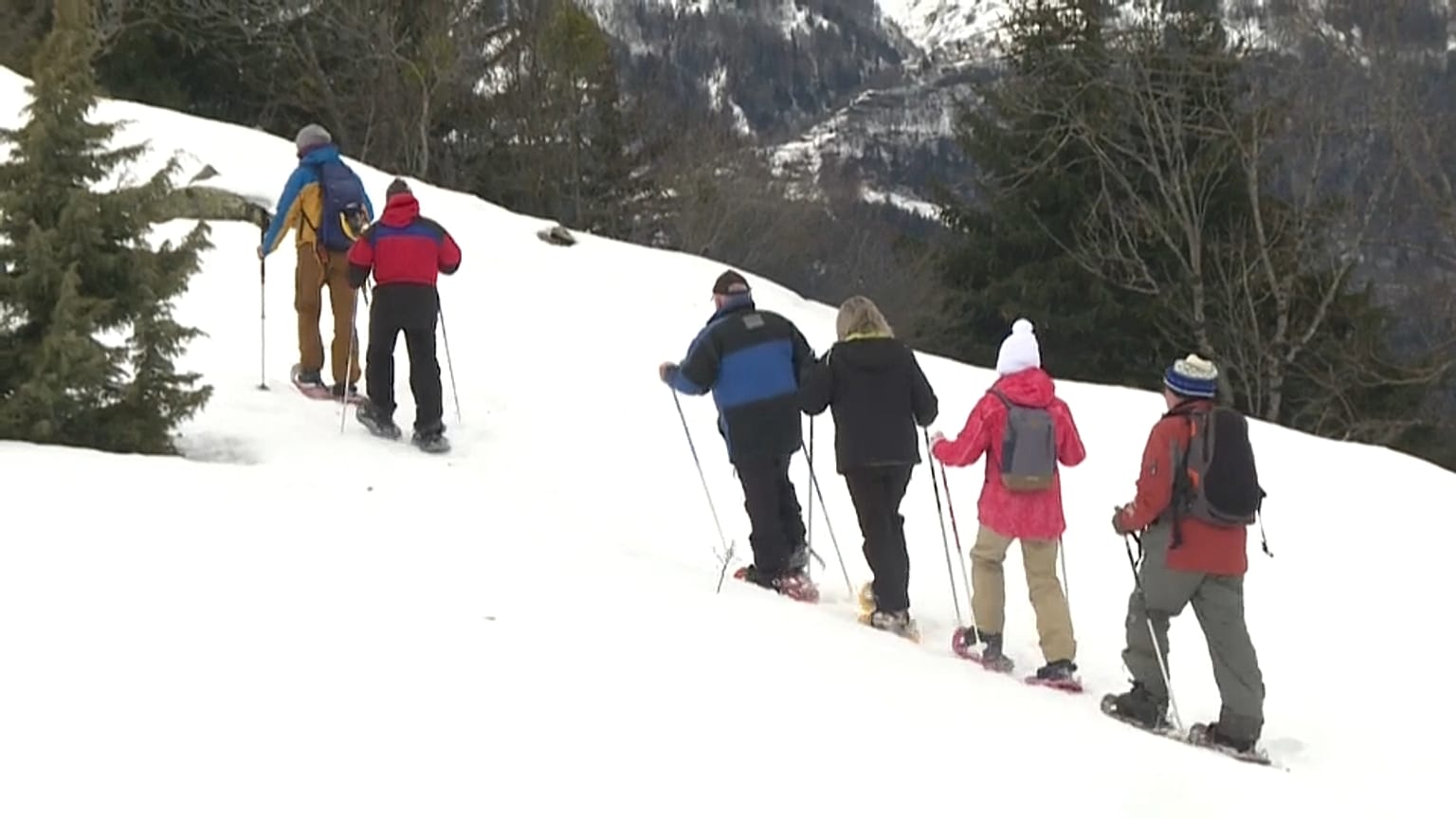 Langlauf und Iglubauen: Franzosen entdecken Winterurlaub mal anders