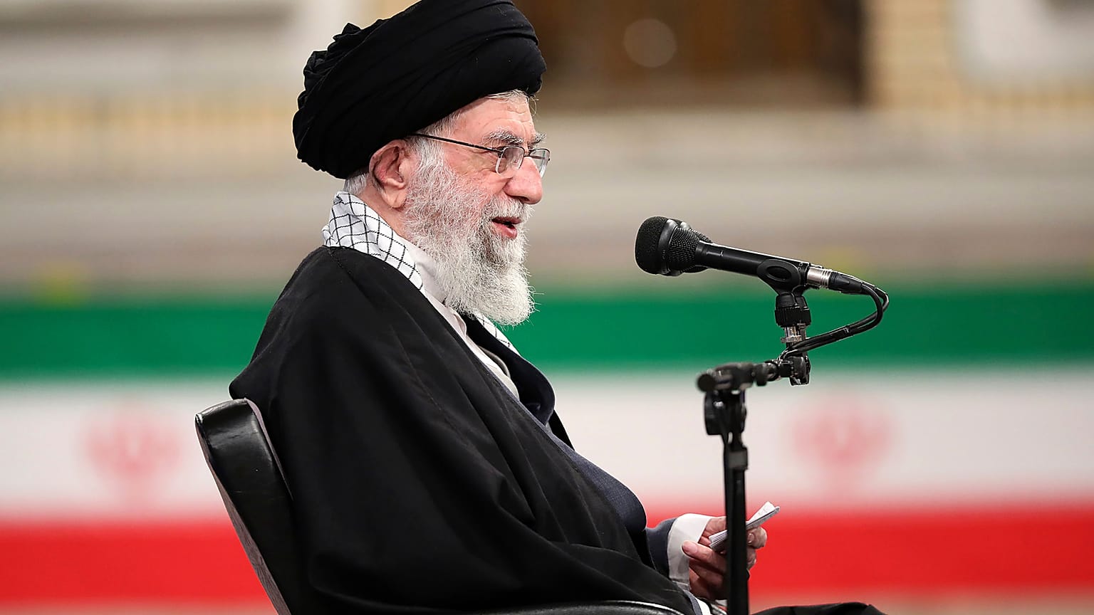 المرشد الأعلى آية الله علي خامنئي