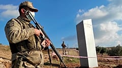 Mysteriöser Monolith taucht in der Türkei auf - Behörden ermitteln