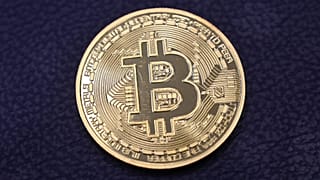 Photo d'illustration : représentation physique d'un bitcoin