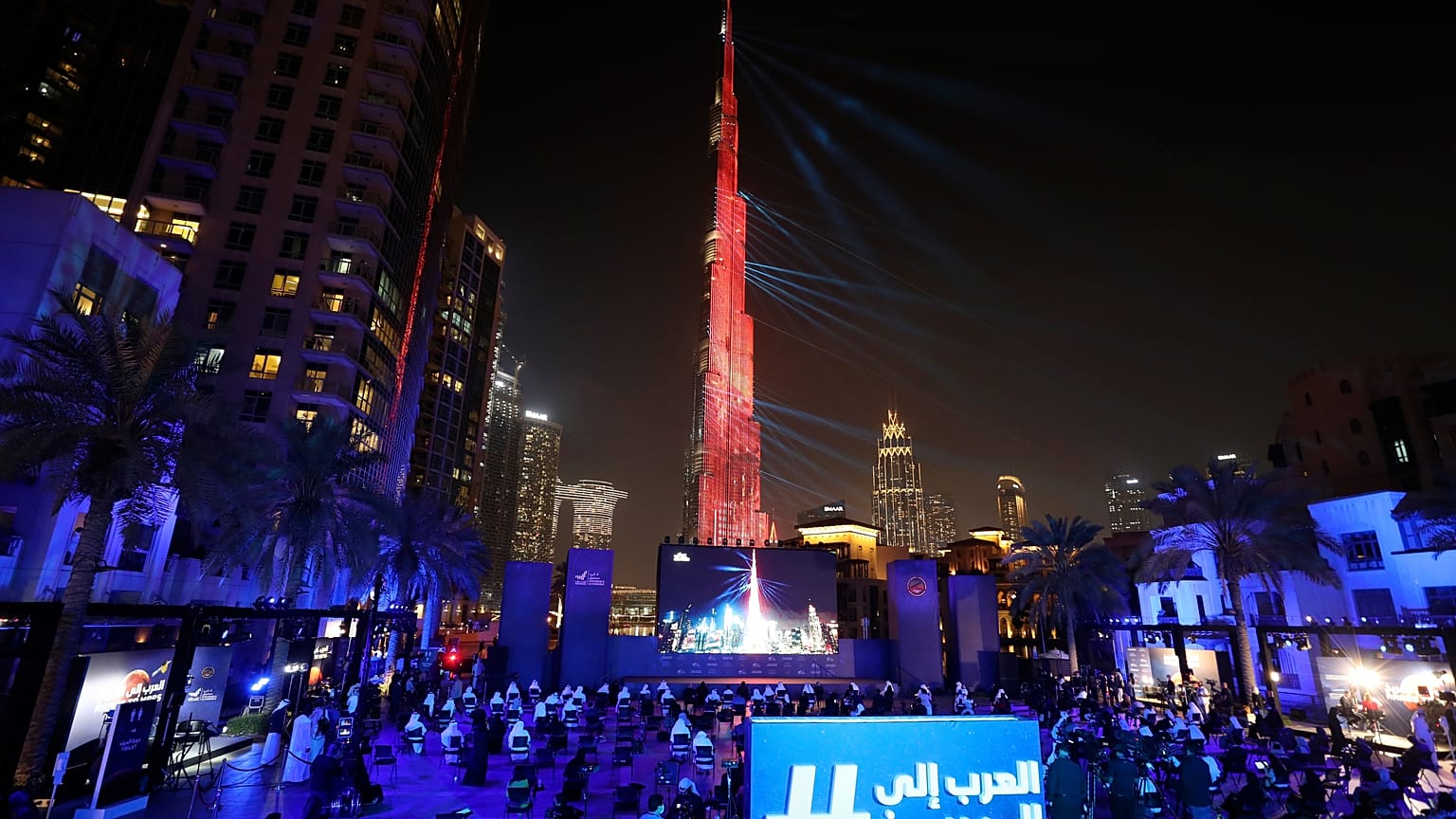 الإمارات تحتفل بوصول مسبار الأمل لمدار كوكب المريخ