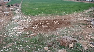toprağa saplı halde bulunan metal blok kaldırıldı