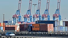 Der Hamburger Hafen, wichtiger Ausgangspunkt für deutsche Exporte. 