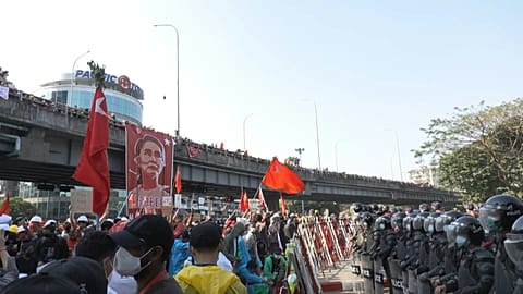 Myanmar protests continue with police repression