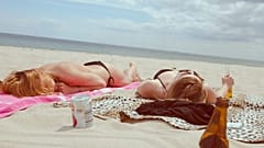 Einige Länder raten davon ab, jetzt schon den Sommerurlaub zu buchen