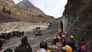 Rescuers hunt for survivors after deadly flood in India