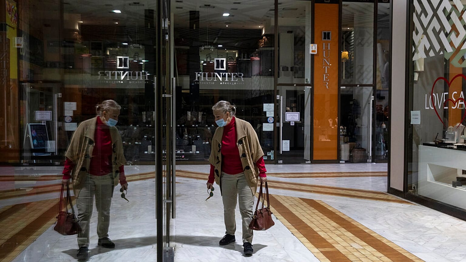 Κλειστά από την Πέμπτη έως 28 Φεβρουαρίου τα εμπορικά καταστήματα