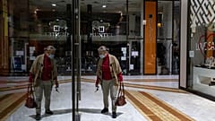 Κλειστά από την Πέμπτη έως 28 Φεβρουαρίου τα εμπορικά καταστήματα