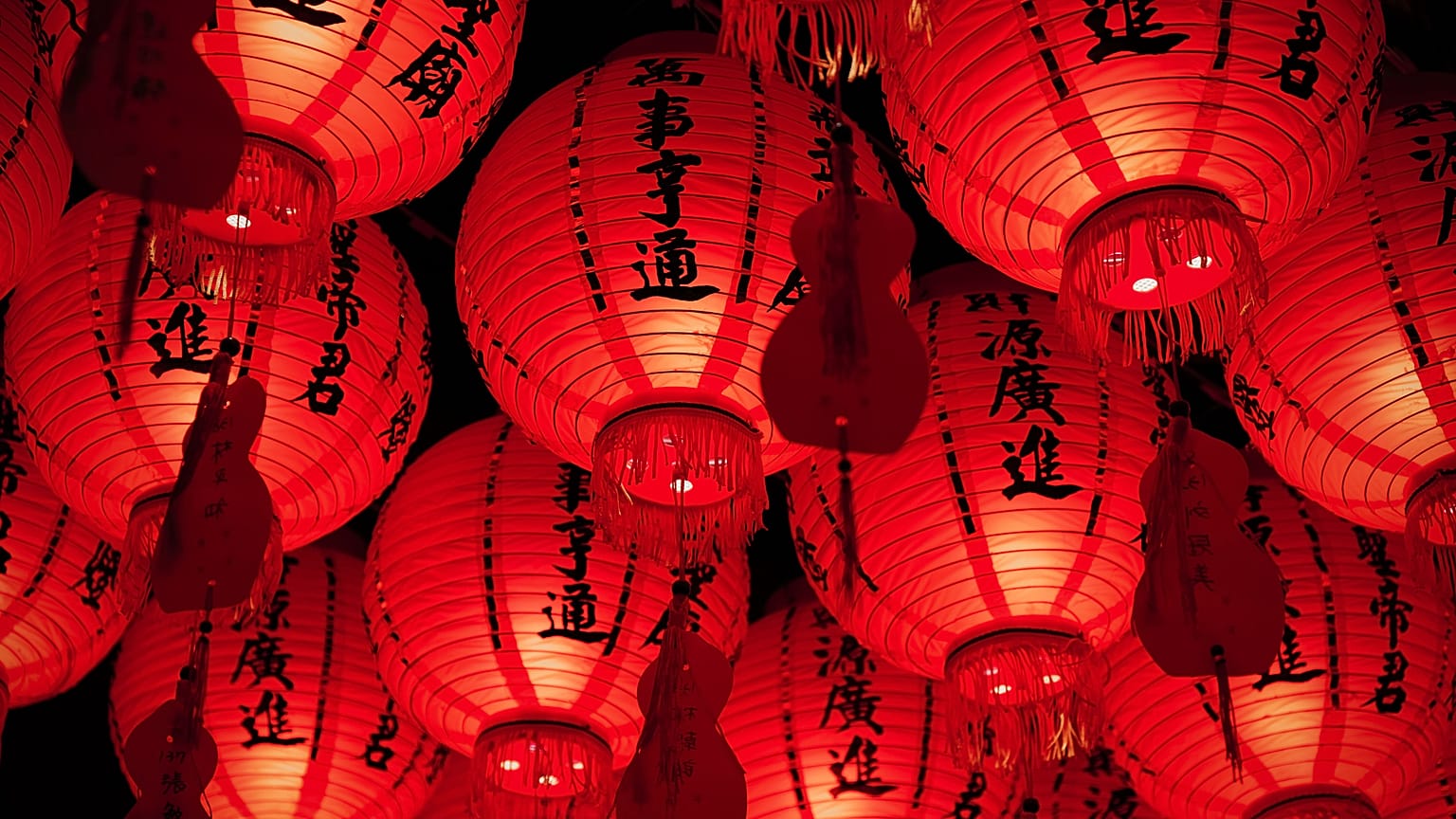Making your own paper lanterns is easier than you might think