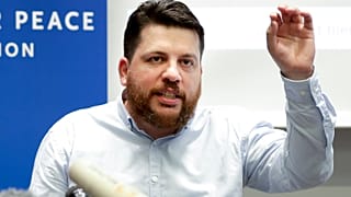 Руководитель сети региональных штабов Алексея Навального Леонид Волков