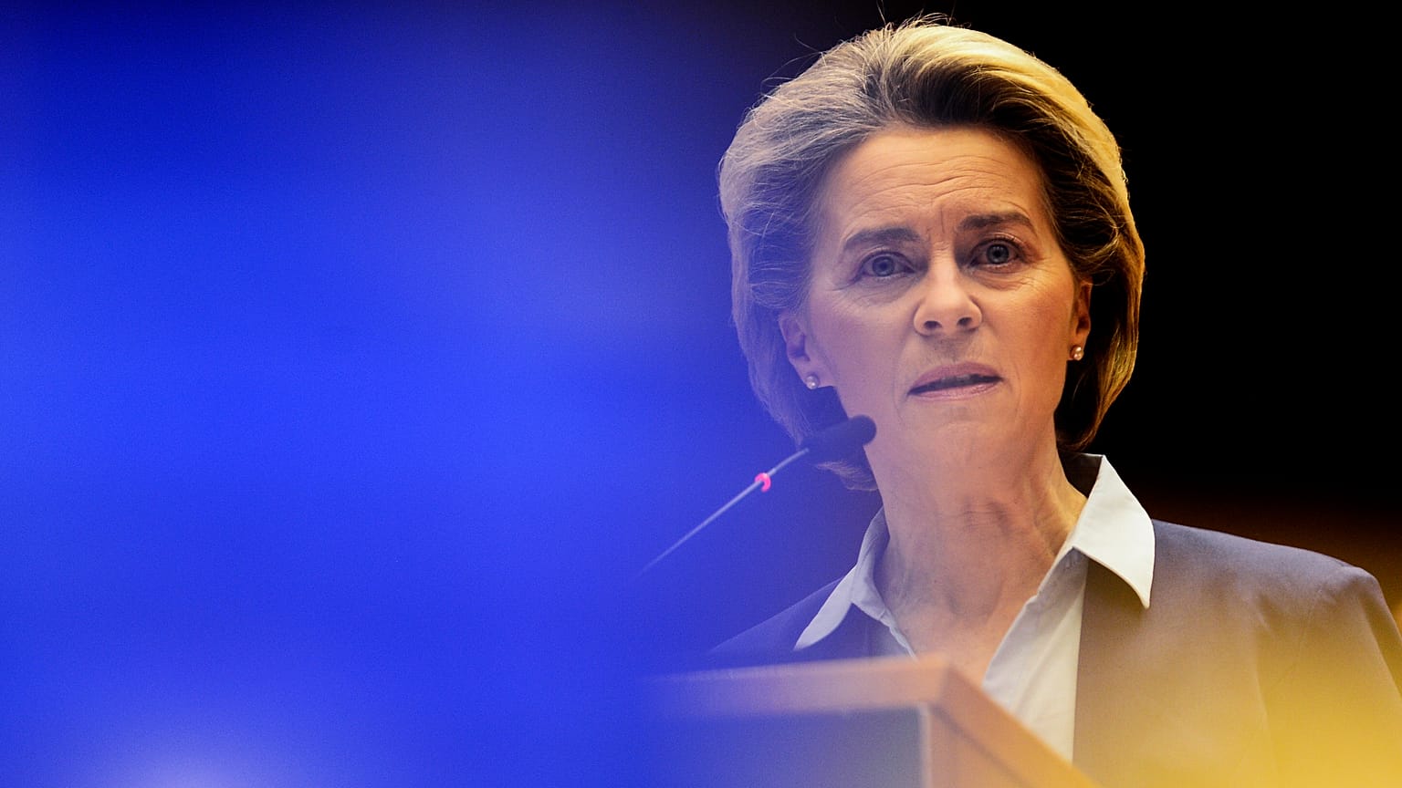Presindet von der Leyen told MEPs that the EU was "too optimistic about mass production."