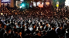 یهودیان حریدی در اعتراض به محدودیت‌های کرونایی با پلیس اسرائیل درگیر شدند