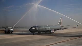 El avión militar con el presidente López Obrador aterriza en la base Santa Lucia para inaugurar el nuevo tramo del aeropuerto de Ciudad de Me´xico, 10/2/2021